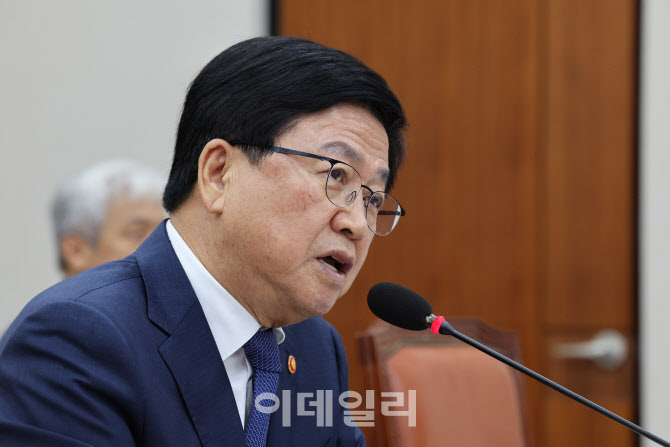 교육부 “캄보디아 방문 금지 당부” 대학에 공문