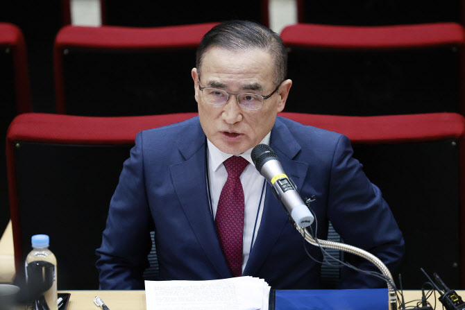 [속보]위성락 “캄보디아 일부 지역 여행경보 4단계로 상향…해당 지역 방문 시 처벌 가능”