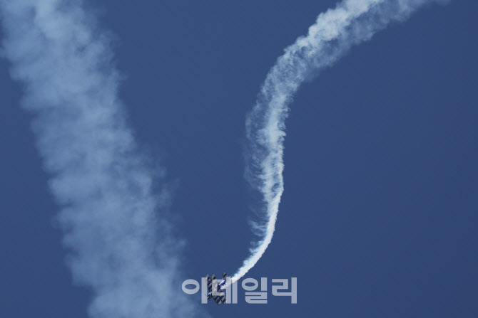 [포토]호주의 민간 곡예 비행팀 폴 베넷