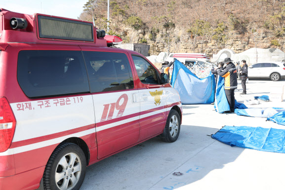 울진공항 인근서 경비행기 불시착…탑승자 2명 경상