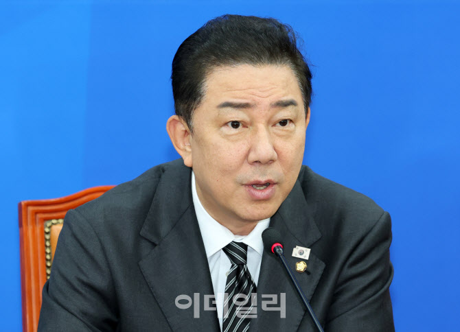 [속보]與 "부동산 보유세 인상 문제, 아직 정리하고 있지 않아"