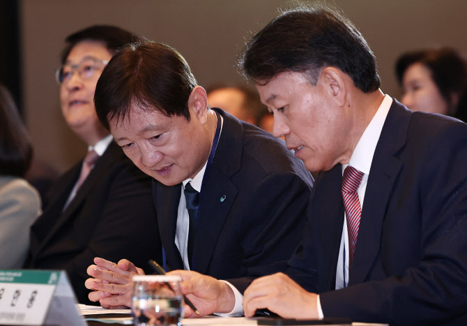 이억원·이찬진 국감 데뷔전…대출규제·카드사 정보유출 공방 예고