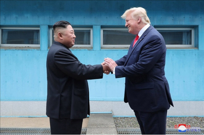 트럼프, 김정은과 만나나…대북주 강세[특징주]
