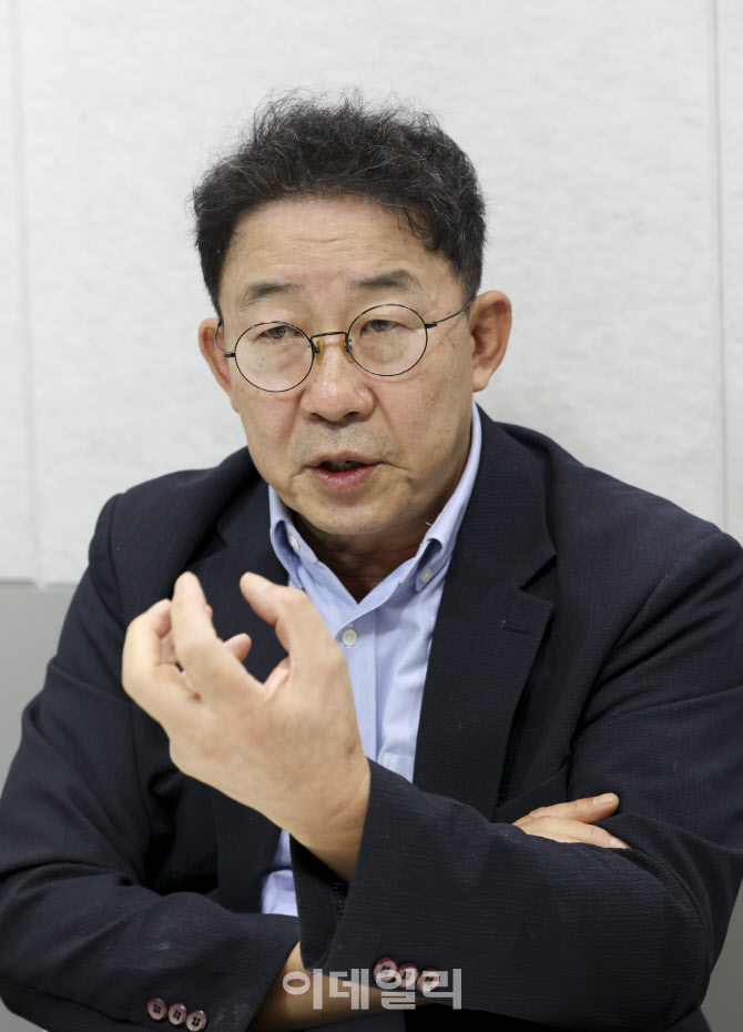 "코스피, 4000은 넘길 것…더 오르려면 산업 경쟁력 키워야"[만났습니다]①