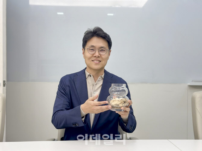 "탈 플라스틱은 구호일 뿐…재활용률 높이는 게 더 시급"