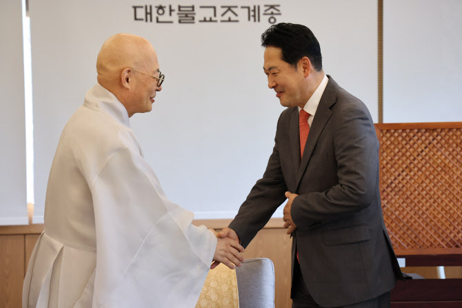 '목례 논란' 장동혁, 오늘 봉은사에서 조계총 진우스님 재예방