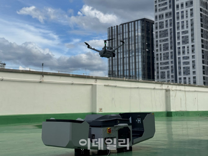 "위험하니 이용 삼가세요" 안양천 나는 자율비행 드론