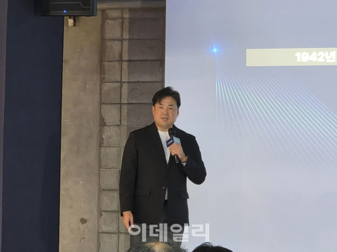 "TV 대신 홈프로젝터"…한국엡손, '라이프 스튜디오' 공개