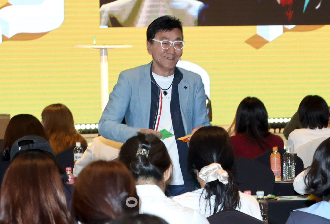 [포토]제14회 이데일리 W페스타-김영만 종이문화재단 평생교육원장