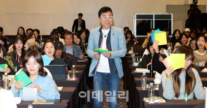 [포토]제14회 이데일리 W페스타-김영만 종이문화재단 평생교육원장