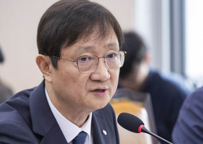 이찬진 금감원장 “공공기관 재지정, 독립성 훼손 우려…신중해야”