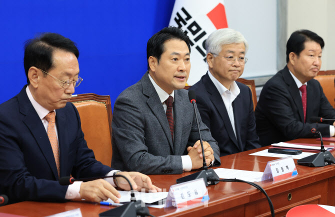 野부동산 특위 첫 회의…장동혁 “李정부, 다음은 감당못할 보유세”