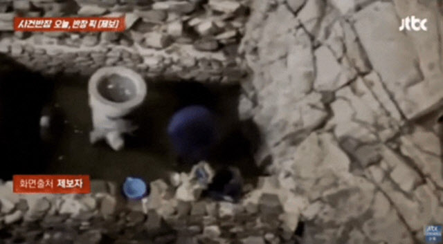 불상 앞 동전 싹쓸이한 남성…"뭐 하세요?" 물었더니 합장만