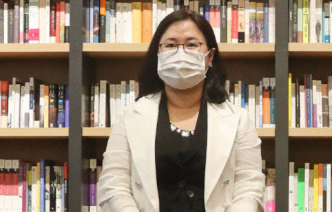 2심 "'학폭 재판 노쇼' 권경애 변호사, 유족에 6500만원 배상"