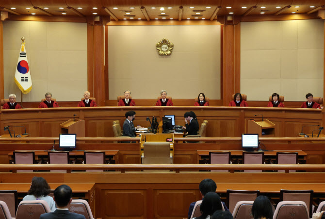 헌재 "2022년 지선 일부 선거구 획정 유권자 평등권 침해"
