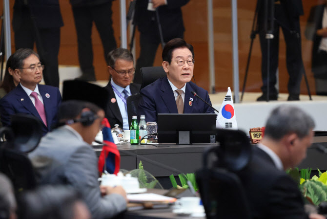 李대통령, 대아세안 3가지 비전 제시…“韓, 조력자·도약대·파트너 될 것”(상보)