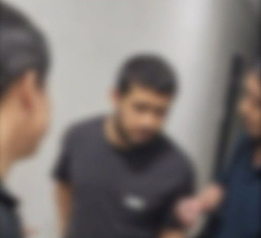 ‘아프리카 우물사업’으로 10억 모금…테러자금 댄 난민신청자 송치