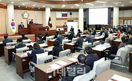 시민 안전·편의 다섯번 발목잡은 고양시의회…조직개편안 또 부결