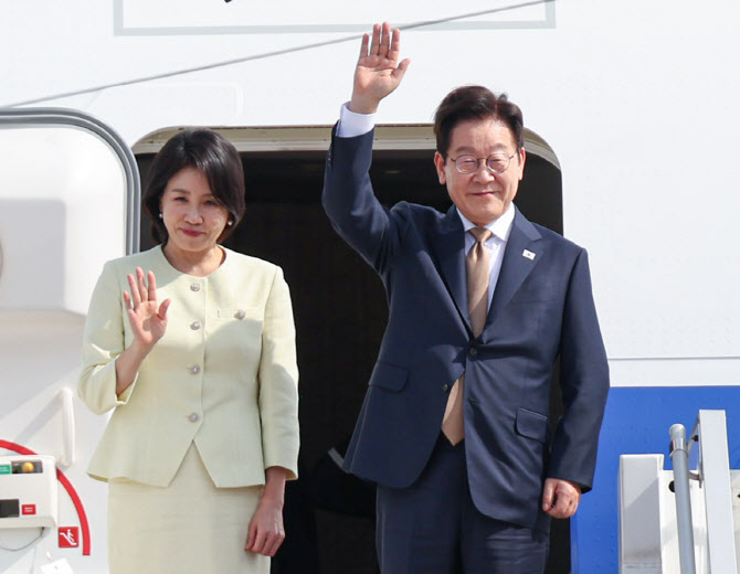 "대통령 재판중지법, 사법부 태도에 달려"…與, 당론 가능성 열어둬