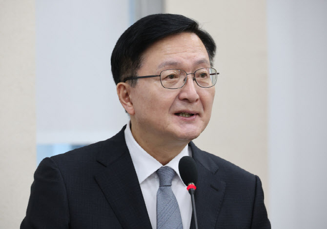 서울대 총장 "시진핑 자료실 폐지, 일방적 결정 사안 아냐"