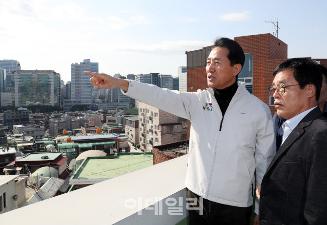 [포토] 가리봉2구역 방문한 오세훈 서울시장