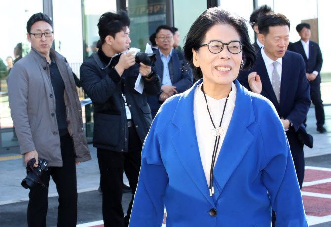 양자역학 이어 이번엔 조절T세포…최민희 감싸기 나선 與