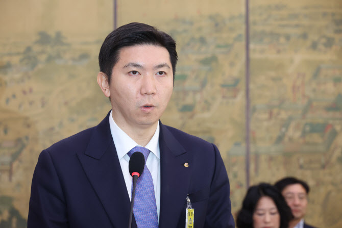 경찰, 유승민 대한체육회장 수사…인센티브 차명 수령 의혹