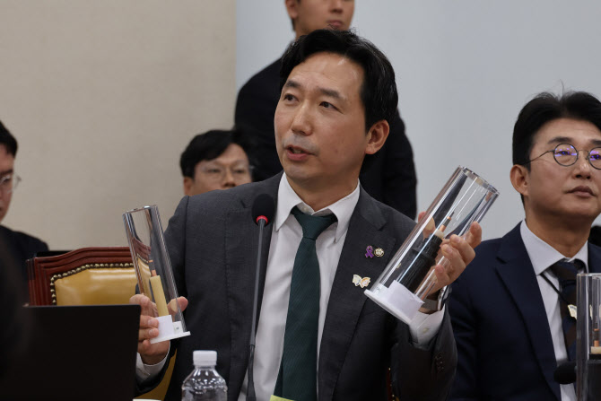 이정헌 “AI 시대의 숨은 동맥, 해저케이블…국가 전략 인프라로 관리해야”
