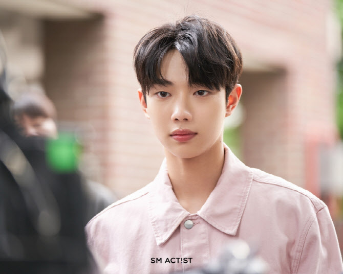 '스피릿 핑거스' 조준영, '웹찢남' 등극 예고