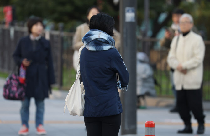 남은 10월은 안 추워…내일 서울 최저 7도