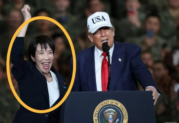 트럼프 “다들 도요타 사라”…日총리는 ‘폴짝폴짝’ 뛰었다 (영상)