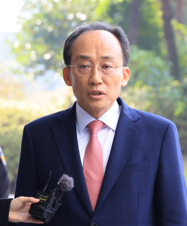 '계엄해제 방해 의혹' 추경호 피의자 소환…"정치적 탄압"