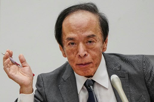 일본은행, 기준금리 0.5%로 동결…물가 전망치 2.7%로 유지(상보)