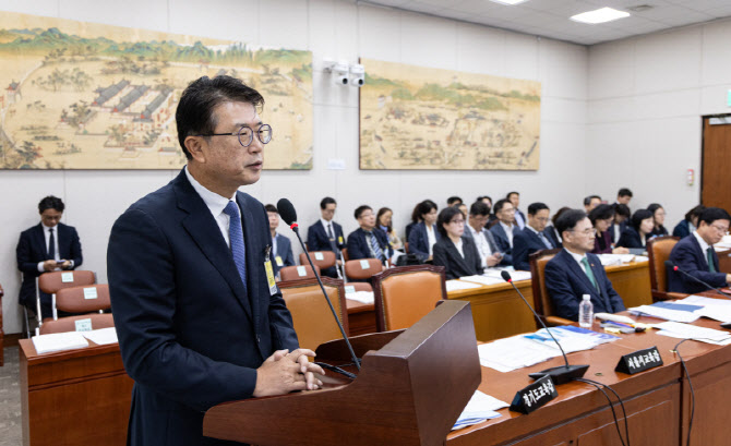 장상윤 전 수석 “김건희와 통화했지만 학폭 얘기 없었다”