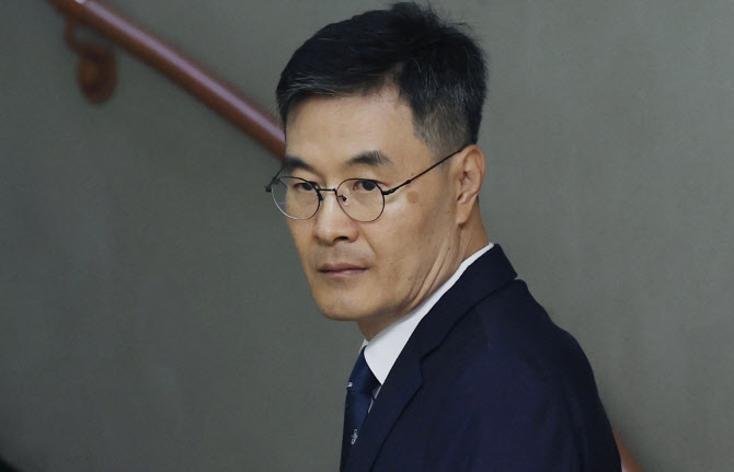 '故이예람 중사 사건 수사 개입' 전익수…法 "강등 처분 타당"