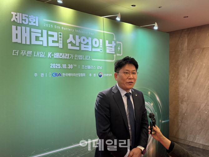 LG엔솔 김동명 "내년도 ESS 집중"…똘똘 뭉친 K배터리