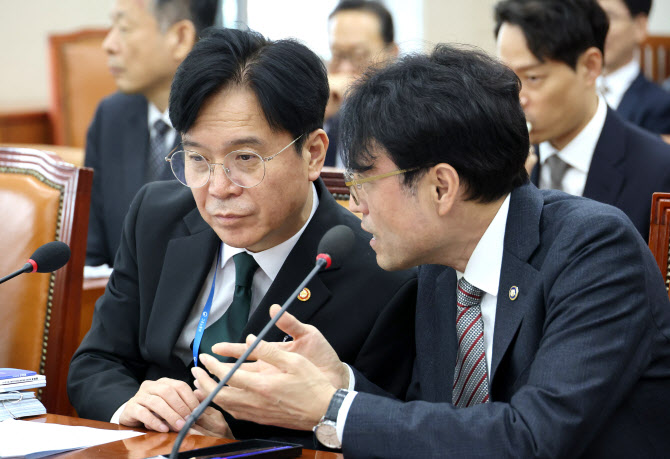 고용노동부 장관 “런베뮤 과로사 의혹, 무관용 원칙으로 엄정 대응”