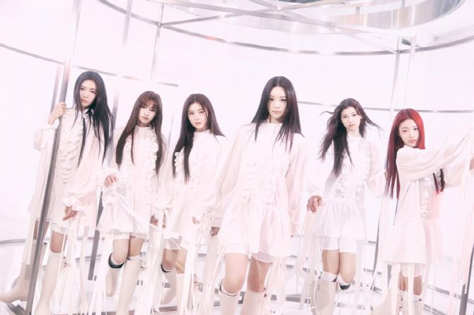 앳하트, '플롯 트위스트' 리믹스 발매… 글로벌 DJ 지원사격