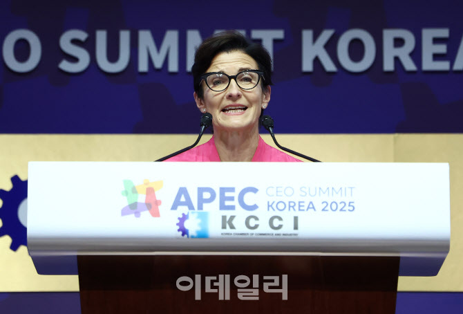 [포토]2025 APEC CEO SUMMIT, '연설하는 제인 프레이저 씨티그룹 이사회 의장'