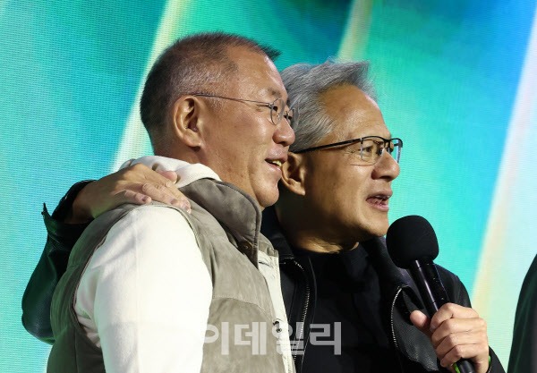 관세 버틴 현대차그룹 `큰 선물`…엔비디아 달고 테슬라 쫓는다