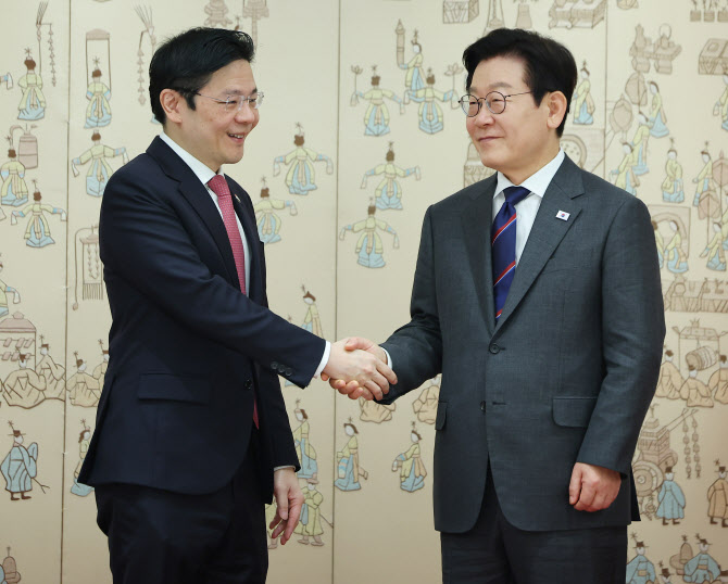 李대통령 "싱가포르는 혁신·개방으로 성장한 亞대표국가"