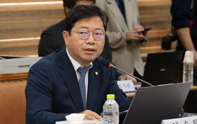 정보유출 잇따르자…“‘자료제출 거부’ 기업에 이행강제금” 법안 발의