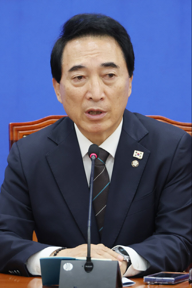 박수현 "도둑이 들어왔는데 가만히 보고 있나…국정안정법은 정당방위"