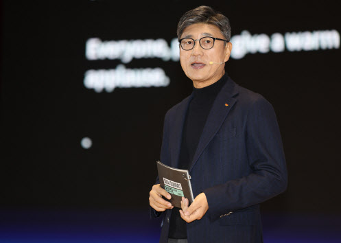 정재헌 SKT 사장 “AWS·오픈AI와 AI DC 구축…한국을 아시아 AI 수도로”