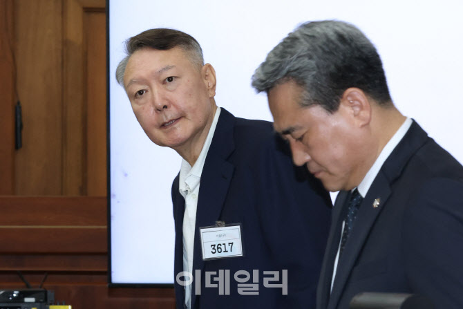 "친구끼리 농담?"...'한동훈 쏴 죽이겠다' 폭로, 尹 표정 보니
