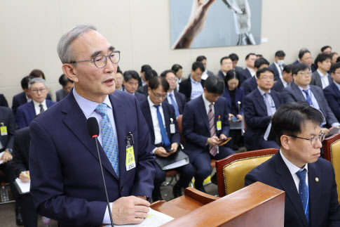 [속보]KT 김영섭 대표, 차기 KT 대표이사 공개모집에 불참 의사 전달