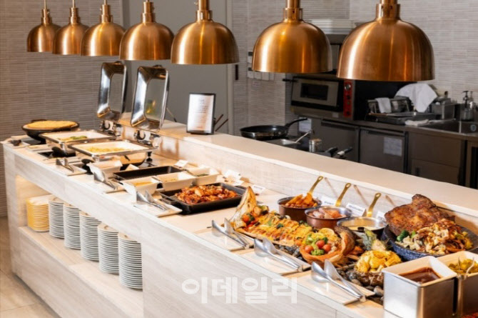 [포토] 63레스토랑, 수험생 대상 특별 할인 프로모션