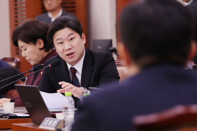 진종오 의원, 1학생 1스포츠법 발의... 학교장 종목 운영 의무화