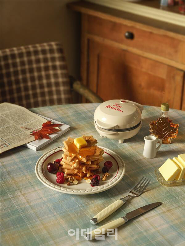 팀홀튼, 한정 굿즈 ‘메이플 와플 메이커’ 품절 대란