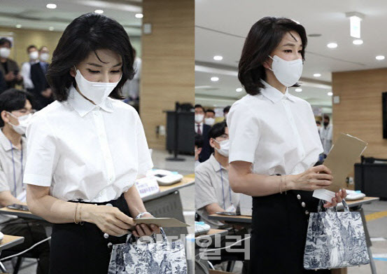 "디올 무더기 확보" 김건희 자택서 의류·팔찌 등 27개 압수